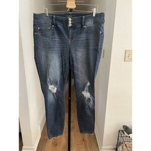EUC Torrid Premium Jeggings 18R Distressed Blue Denim
